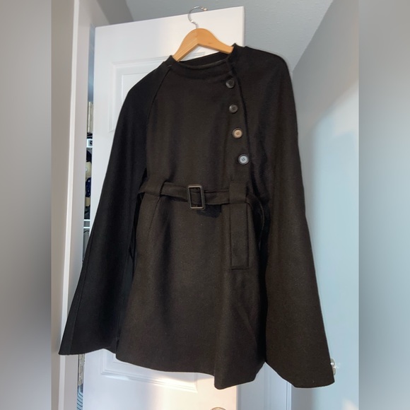 Brand new  cape/coat - Picture 3 of 3